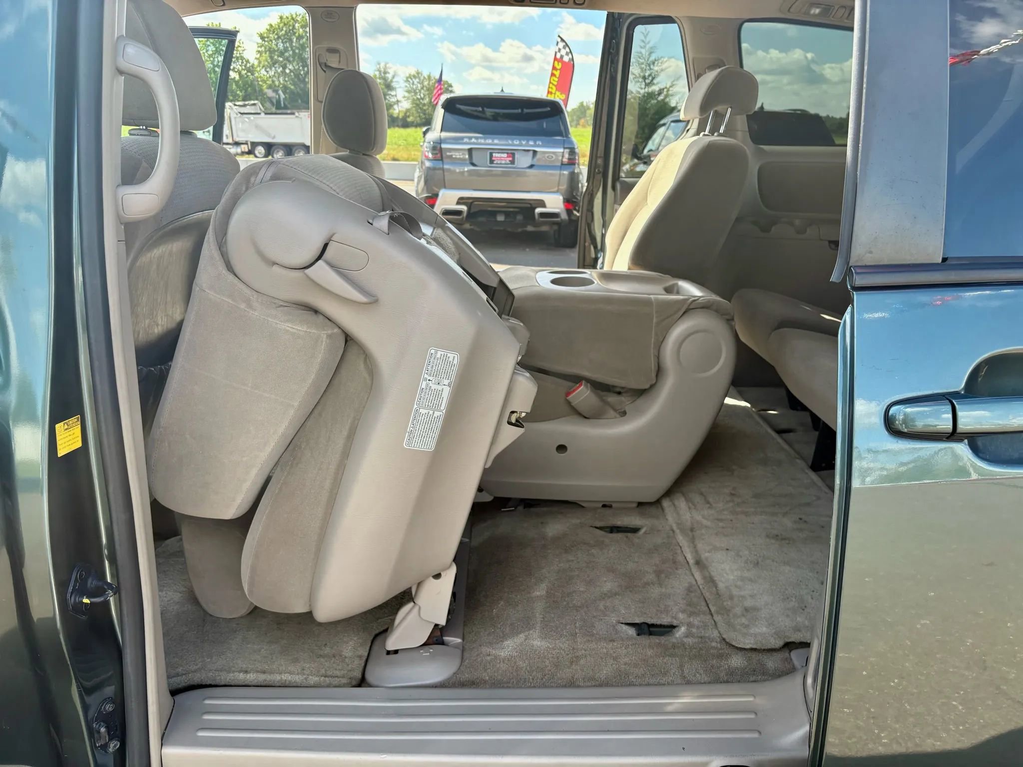 Used 2005 Toyota Sienna LE image 19