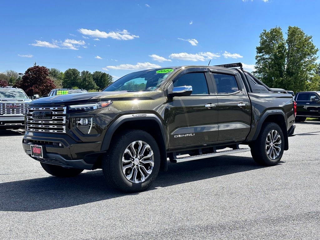 Used 2024 GMC Canyon Denali AWD/4WD image 2