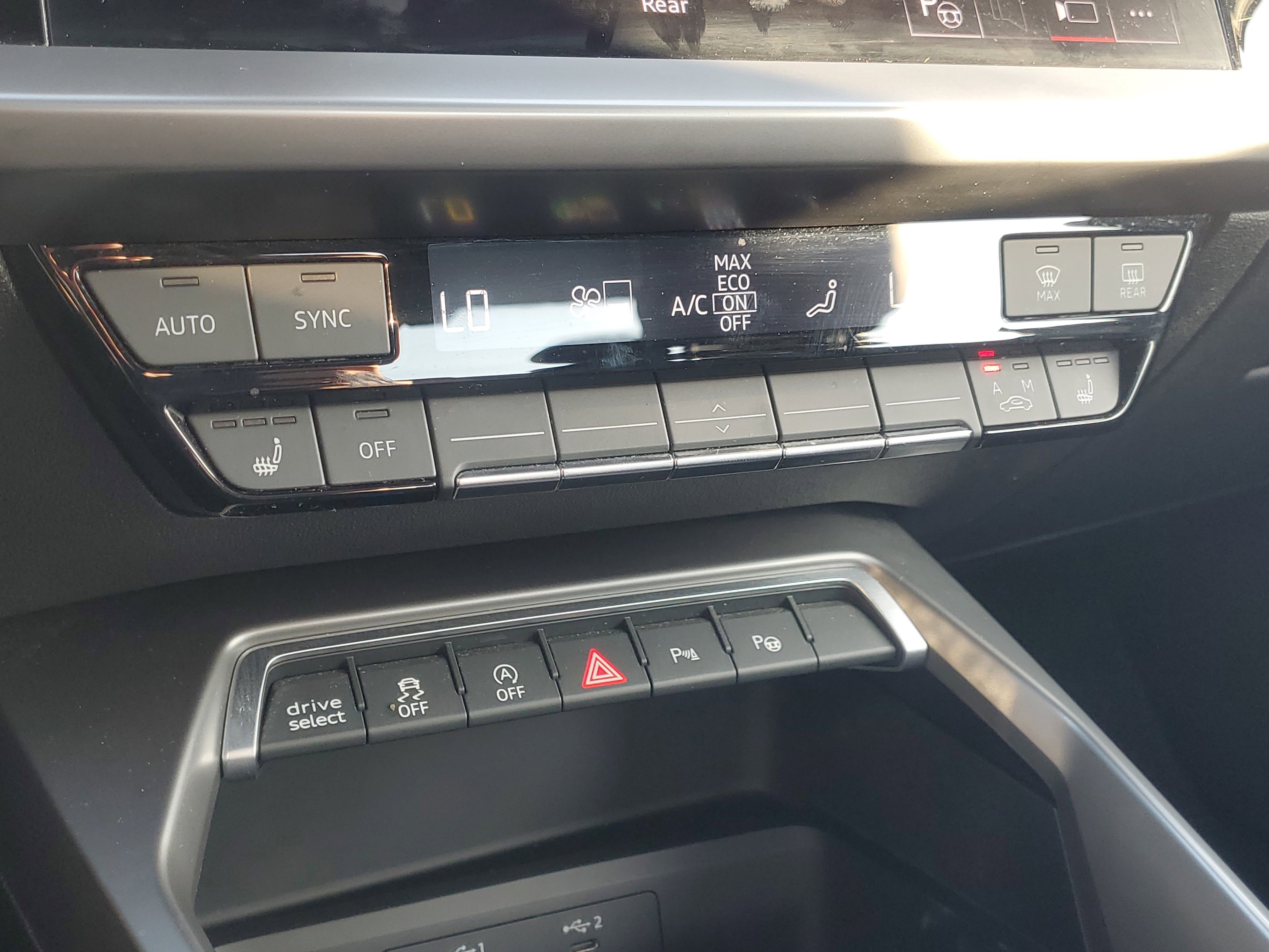 Used 2024 Audi A3 2.0T Premium image 31