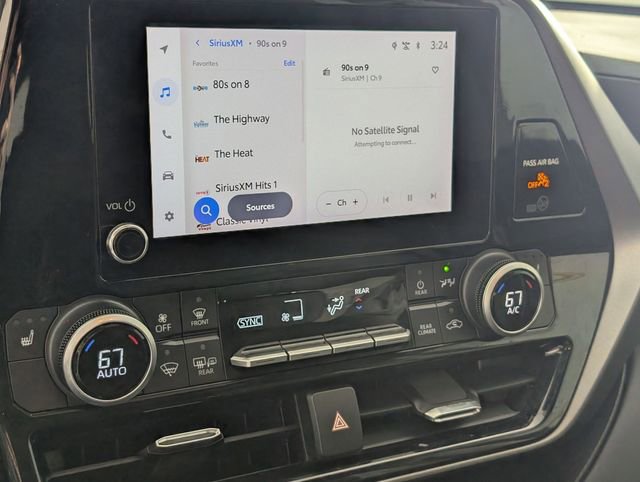 Used 2023 Toyota Highlander XLE image 20