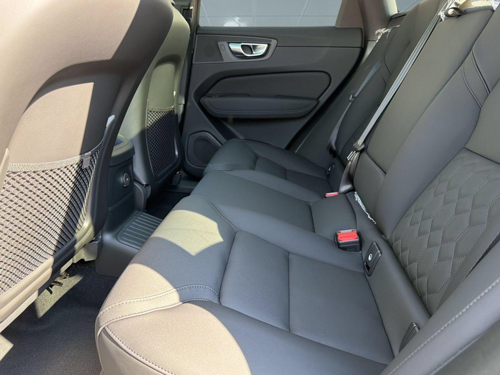 New 2026 Volvo XC60 T8 Plus w/ Climate Package AWD/4WD image 21