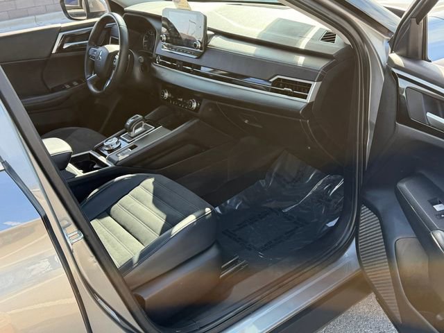 Used 2024 Mitsubishi Outlander SE FWD image 27