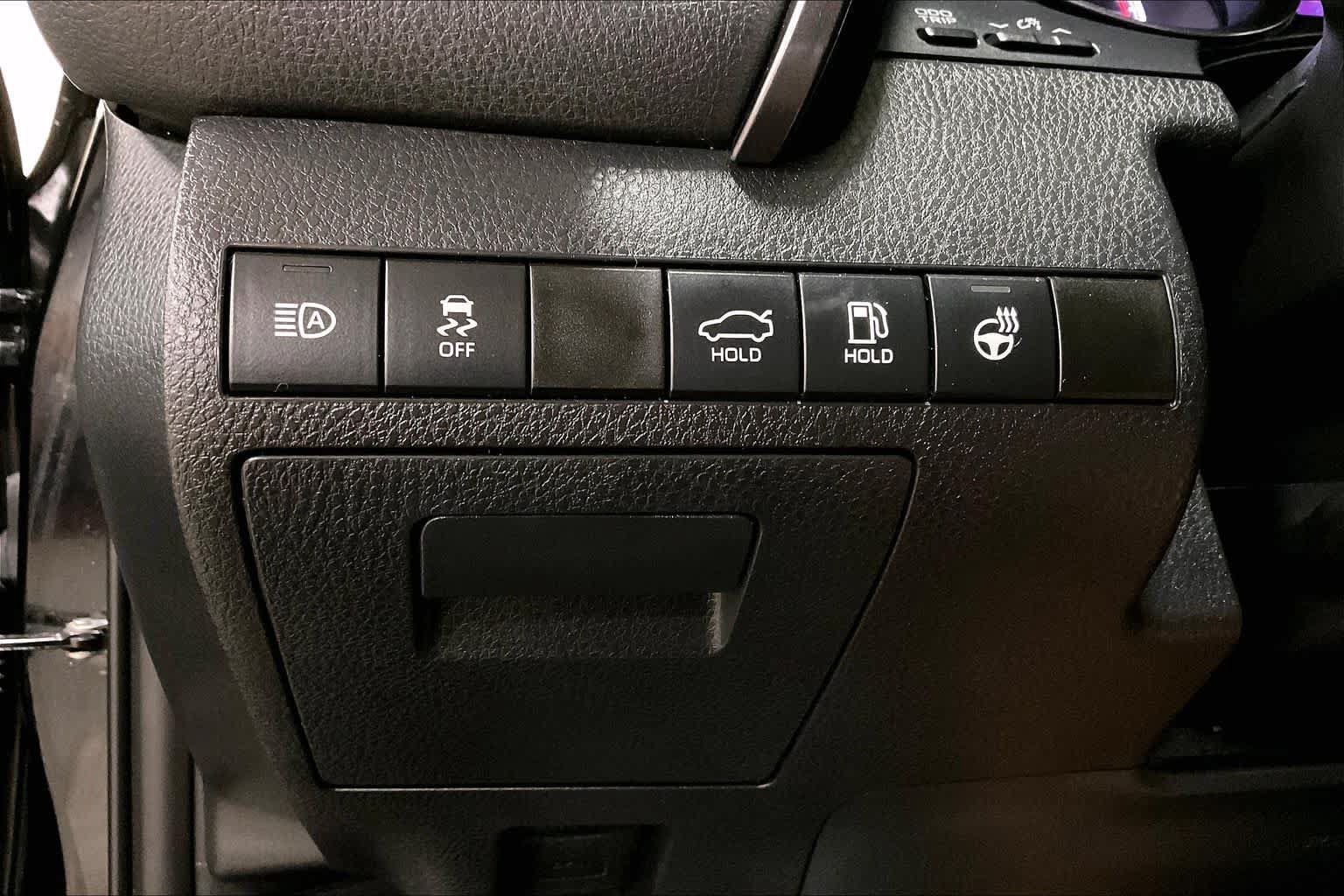 Used 2023 Toyota Camry SE w/ Cold Weather Package AWD/4WD image 34