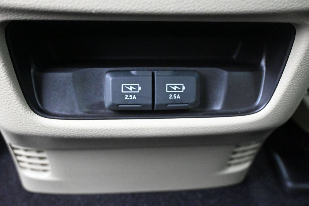 Used 2020 Acura MDX w/ Technology Package FWD image 16