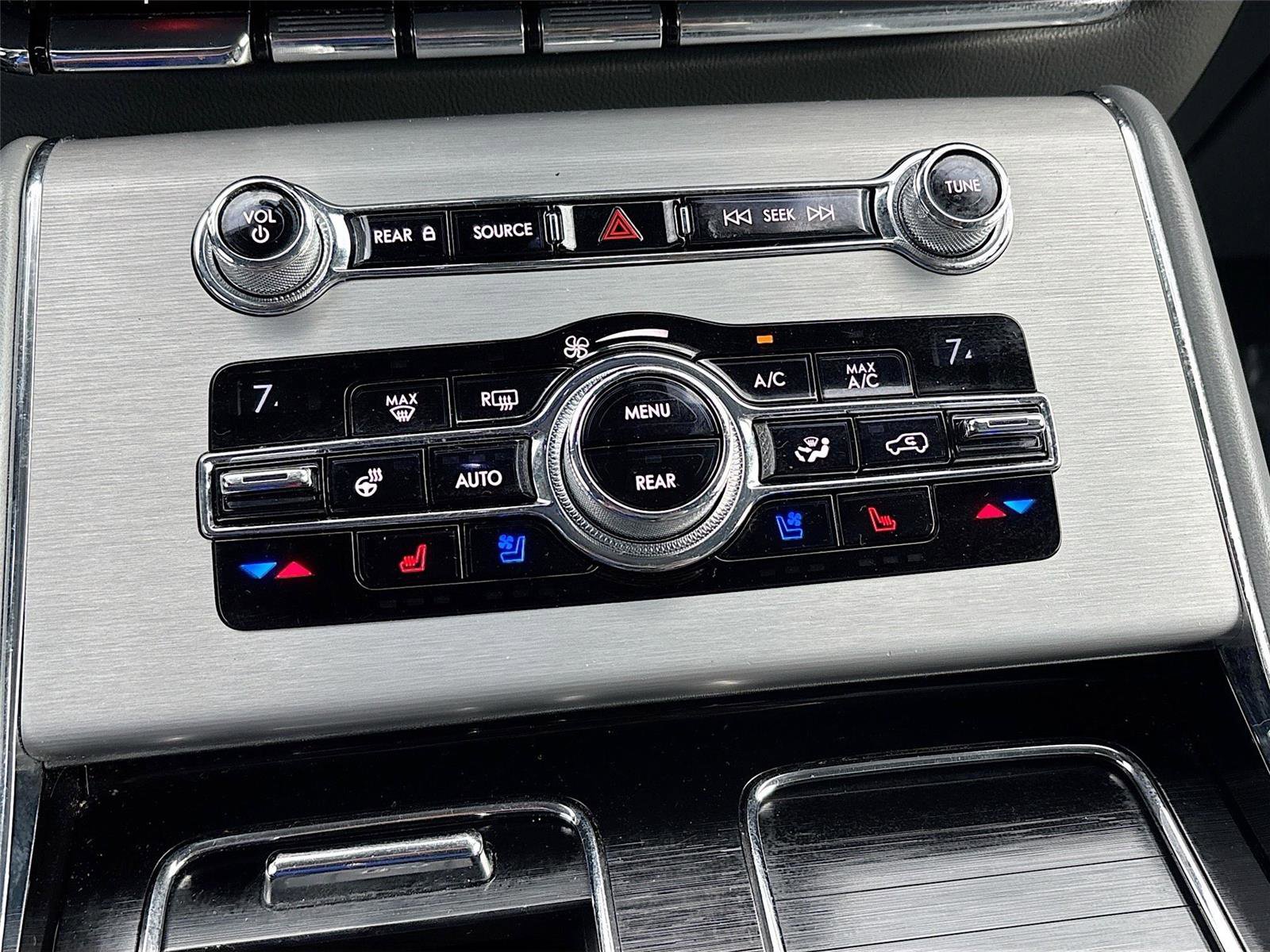 Used 2020 Lincoln Aviator Reserve w/ Equipment Group 202A image 17