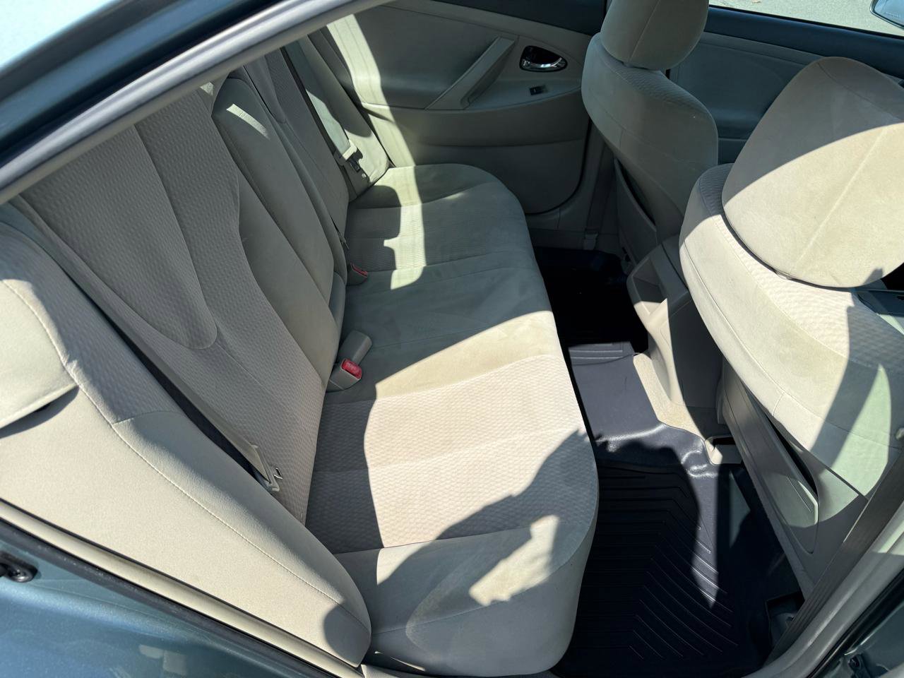 Used 2011 Toyota Camry LE image 13