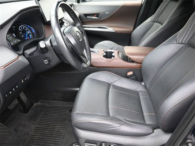 Used 2022 Toyota Venza Limited w/ Advanced Technology Package image 16