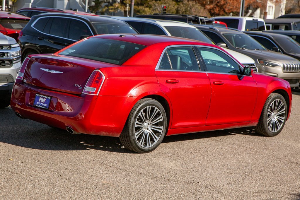 Used 2013 Chrysler 300 S image 5