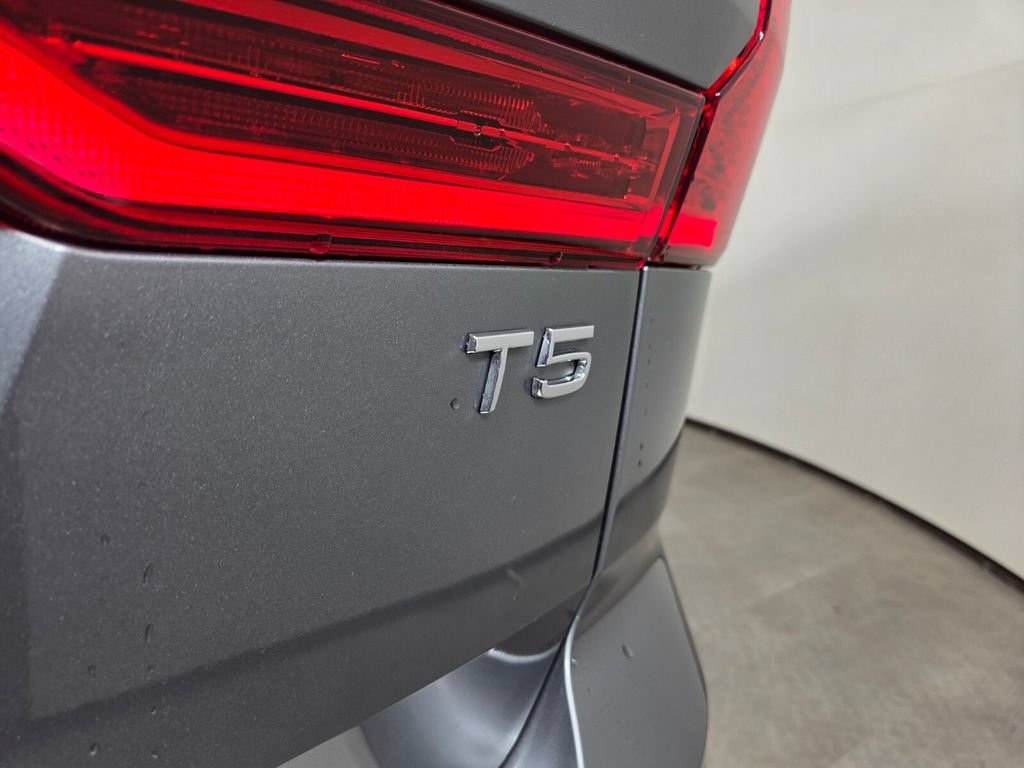 Used 2021 Volvo XC60 T5 Inscription FWD image 27