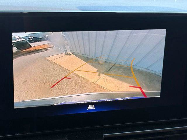 Used 2025 Chevrolet TrailBlazer LT AWD/4WD image 12