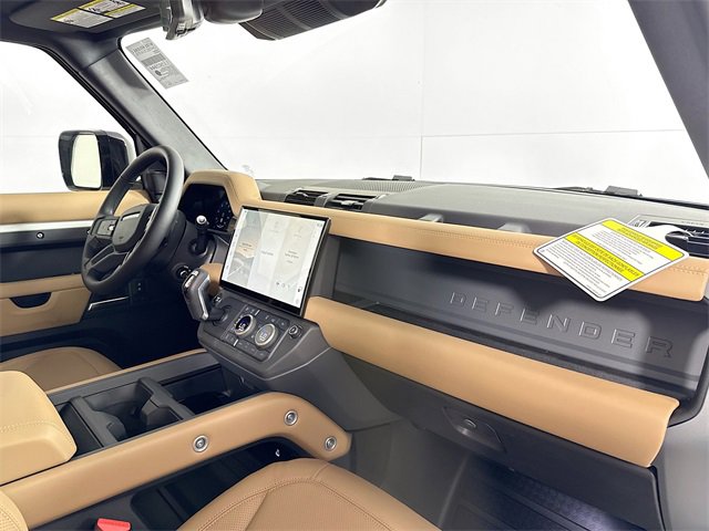 New 2026 Land Rover Defender 130 X-Dynamic SE image 32