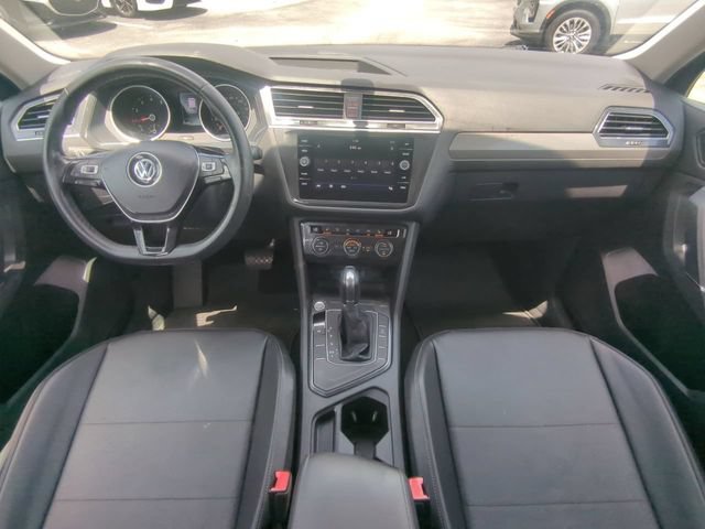 Used 2018 Volkswagen Tiguan SE FWD image 18