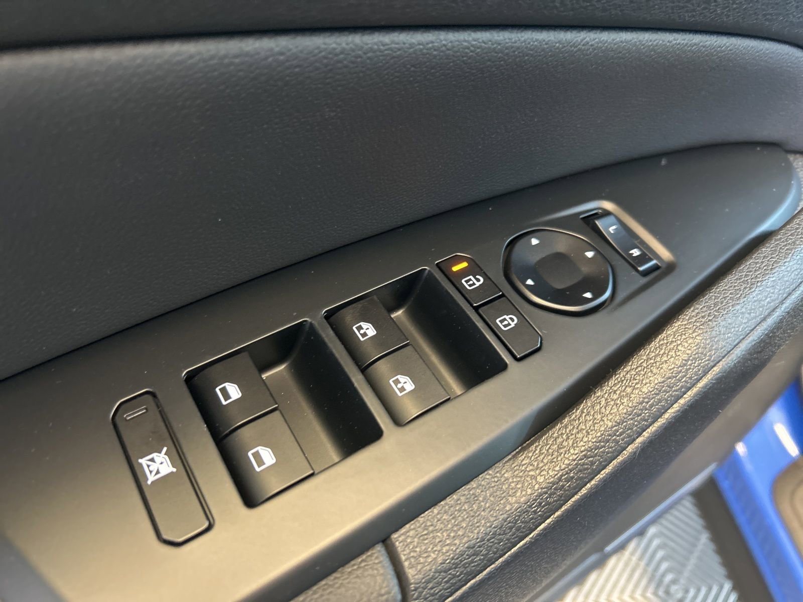 New 2026 Kia Sportage EX image 14