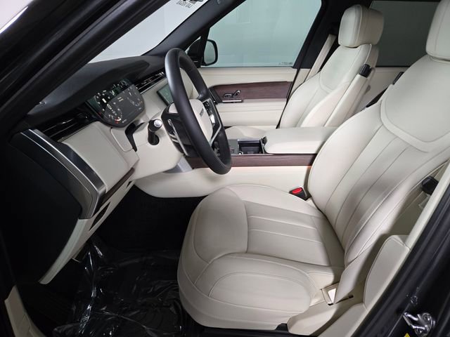 Used 2025 Land Rover Range Rover Long Wheelbase SE image 13