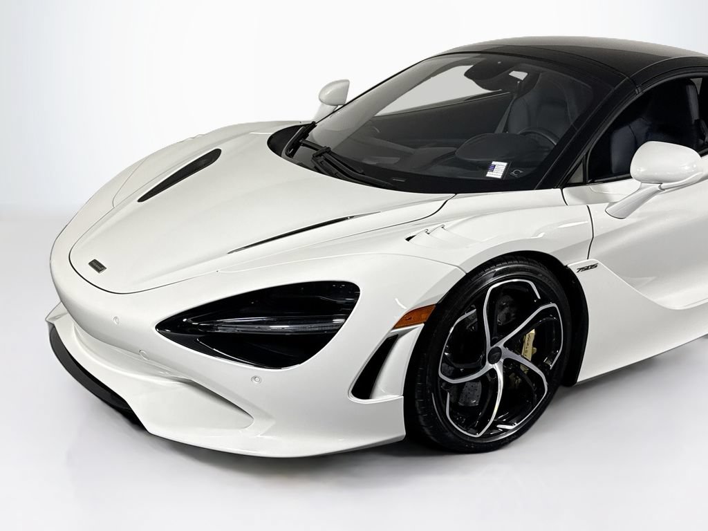 Used 2025 McLaren 750S Spider RWD image 22