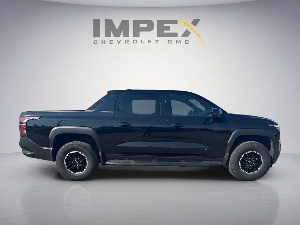 Used 2026 Chevrolet Silverado EV Trail Boss AWD/4WD image 5