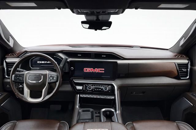 Used 2024 GMC Sierra 2500 Denali w/ Denali Reserve Package image 17
