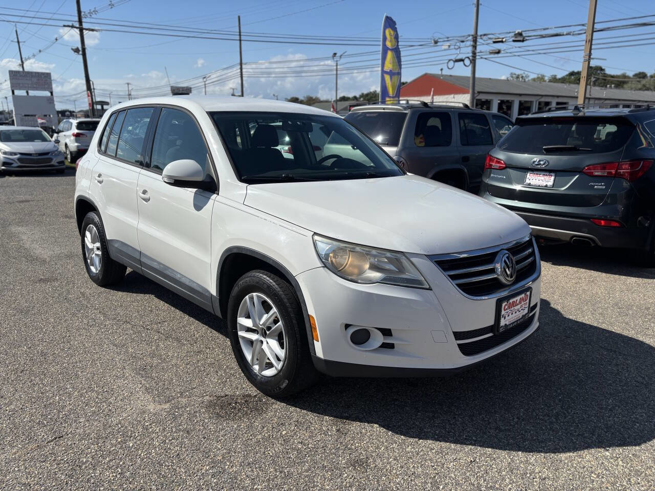 Used 2011 Volkswagen Tiguan S image 1