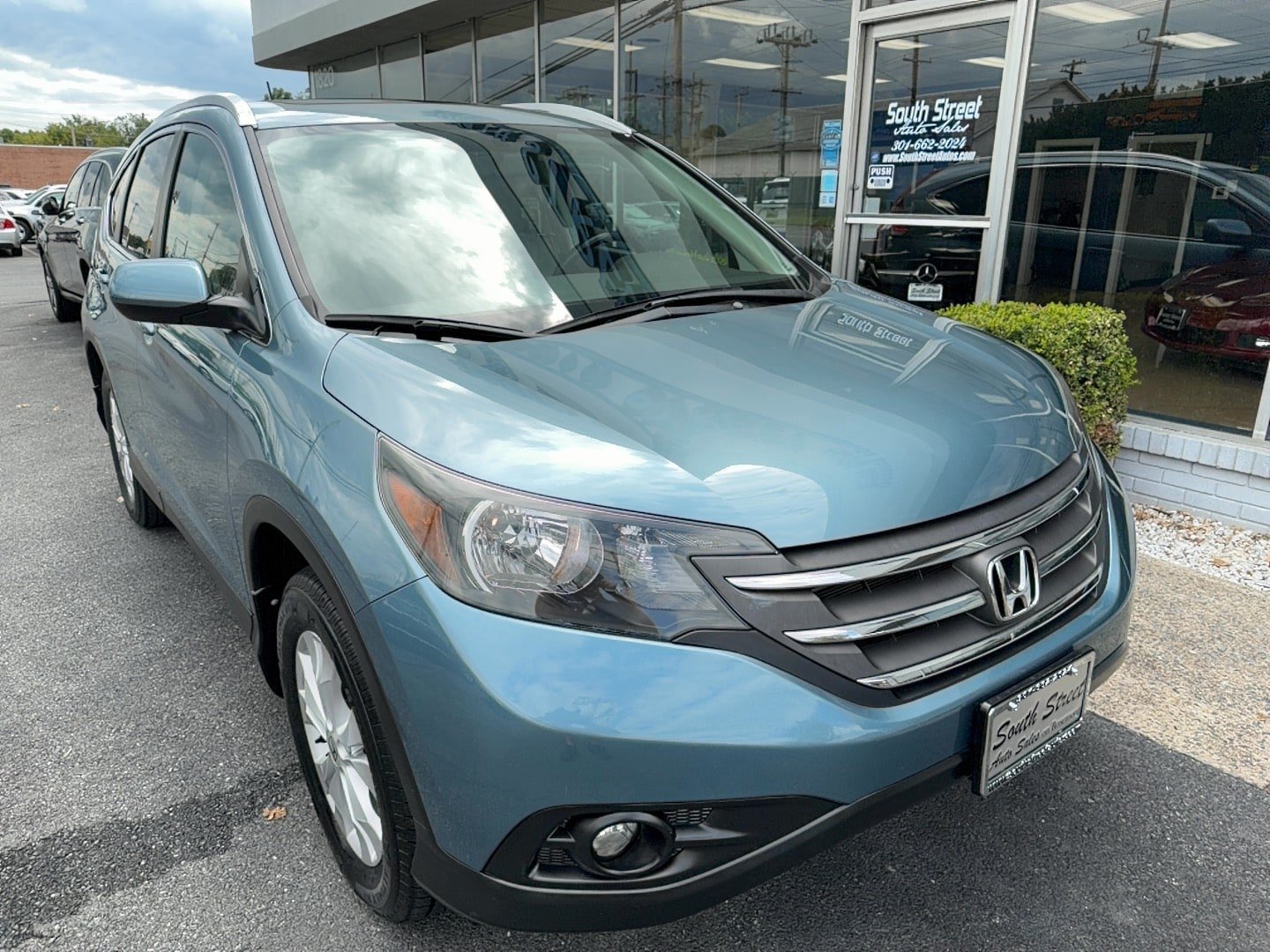 Used 2014 Honda CR-V EX-L image 2