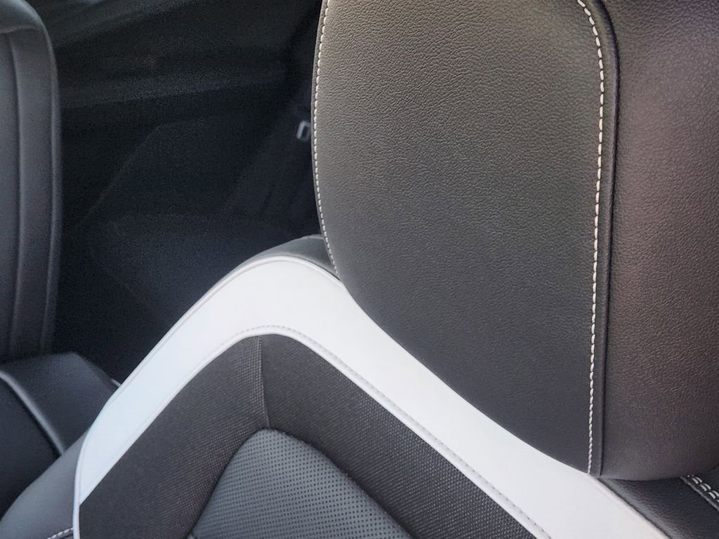 Used 2024 Chevrolet Blazer EV LT image 16