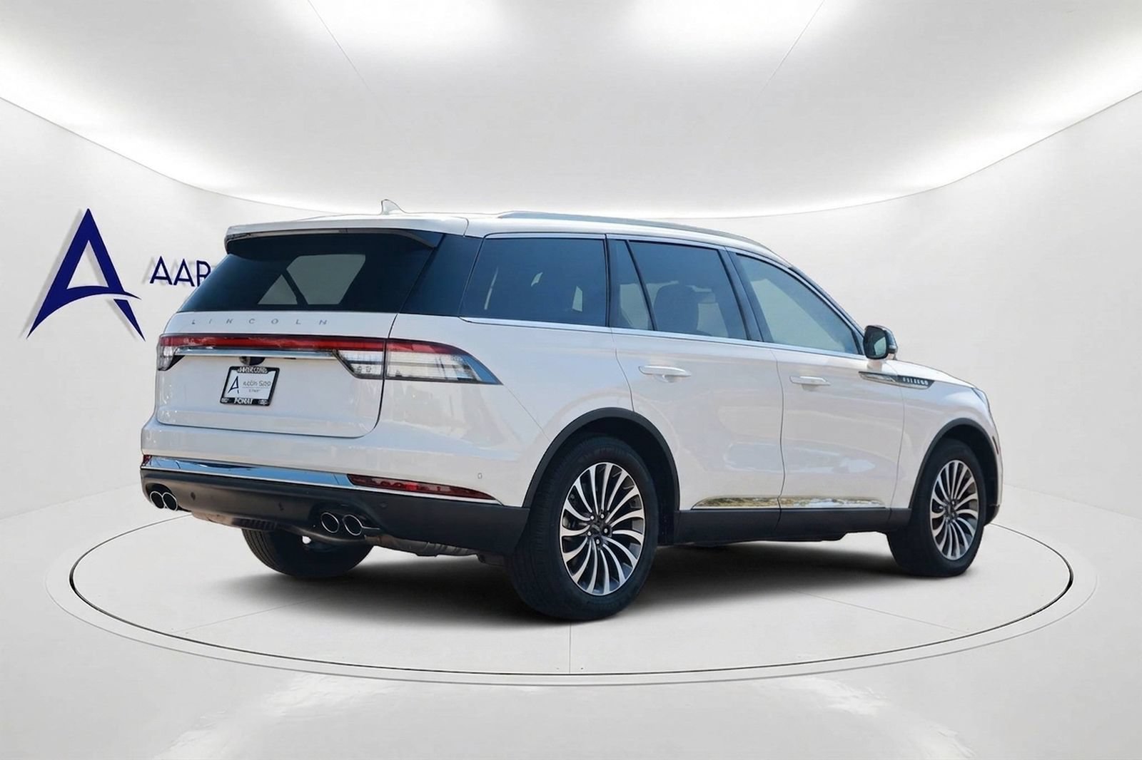 Used 2024 Lincoln Aviator Reserve w/ Equipment Group 201A RWD image 4