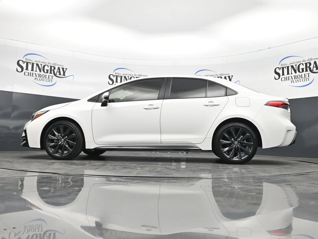 Used 2025 Toyota Corolla SE FWD image 29