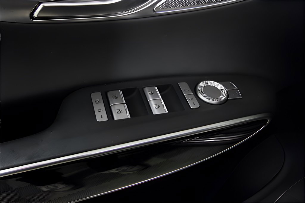 Used 2025 Genesis GV70 2.5T image 22