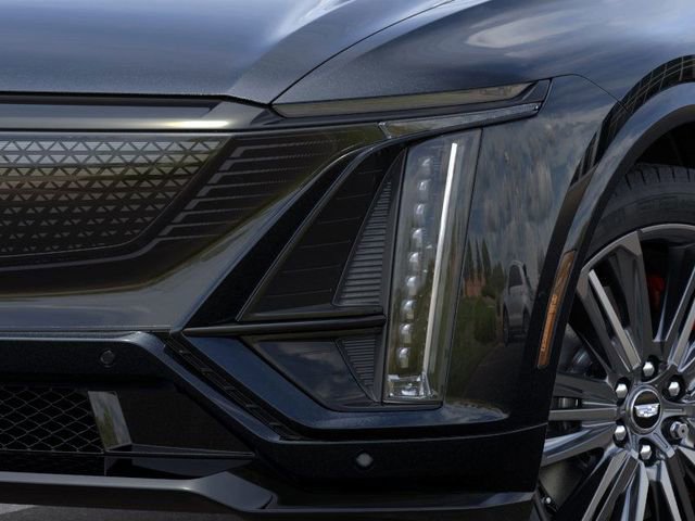 New 2026 Cadillac Lyriq V AWD/4WD image 10