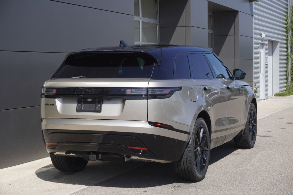 New 2026 Land Rover Range Rover Velar Dynamic SE image 2