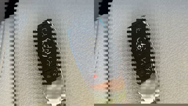 Certified 2025 Mercedes-Benz GLB 250 4MATIC image 37