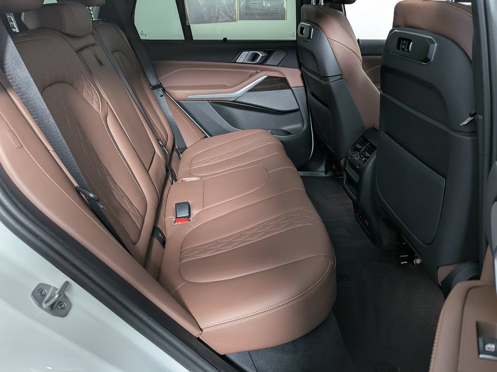 Used 2024 BMW X5 xDrive40i w/ Premium Package AWD/4WD image 43