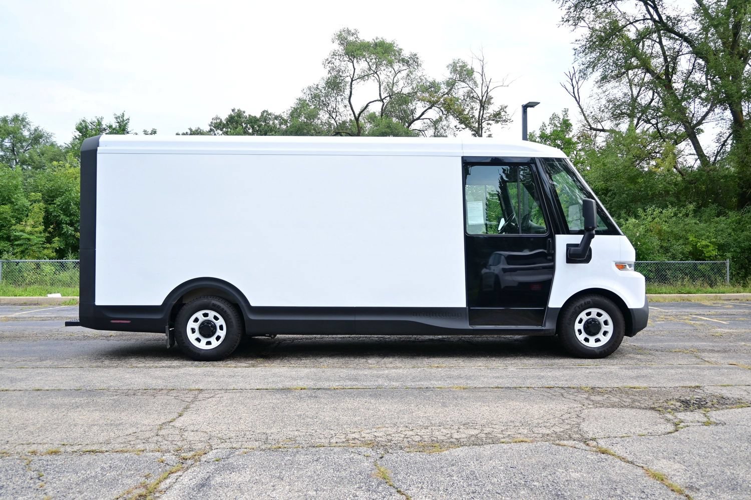 Used 2024 Chevrolet Brightdrop 600 w/ Commercial Equipment Package AWD/4WD image 16