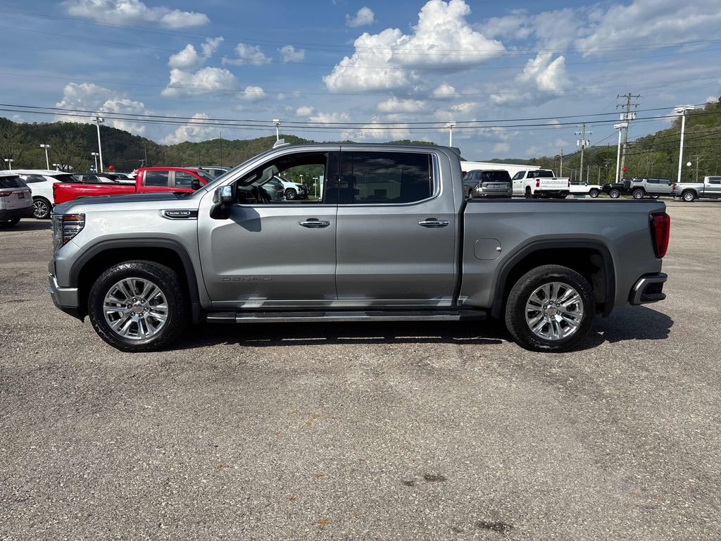 Used 2023 GMC Sierra 1500 Denali AWD/4WD image 2