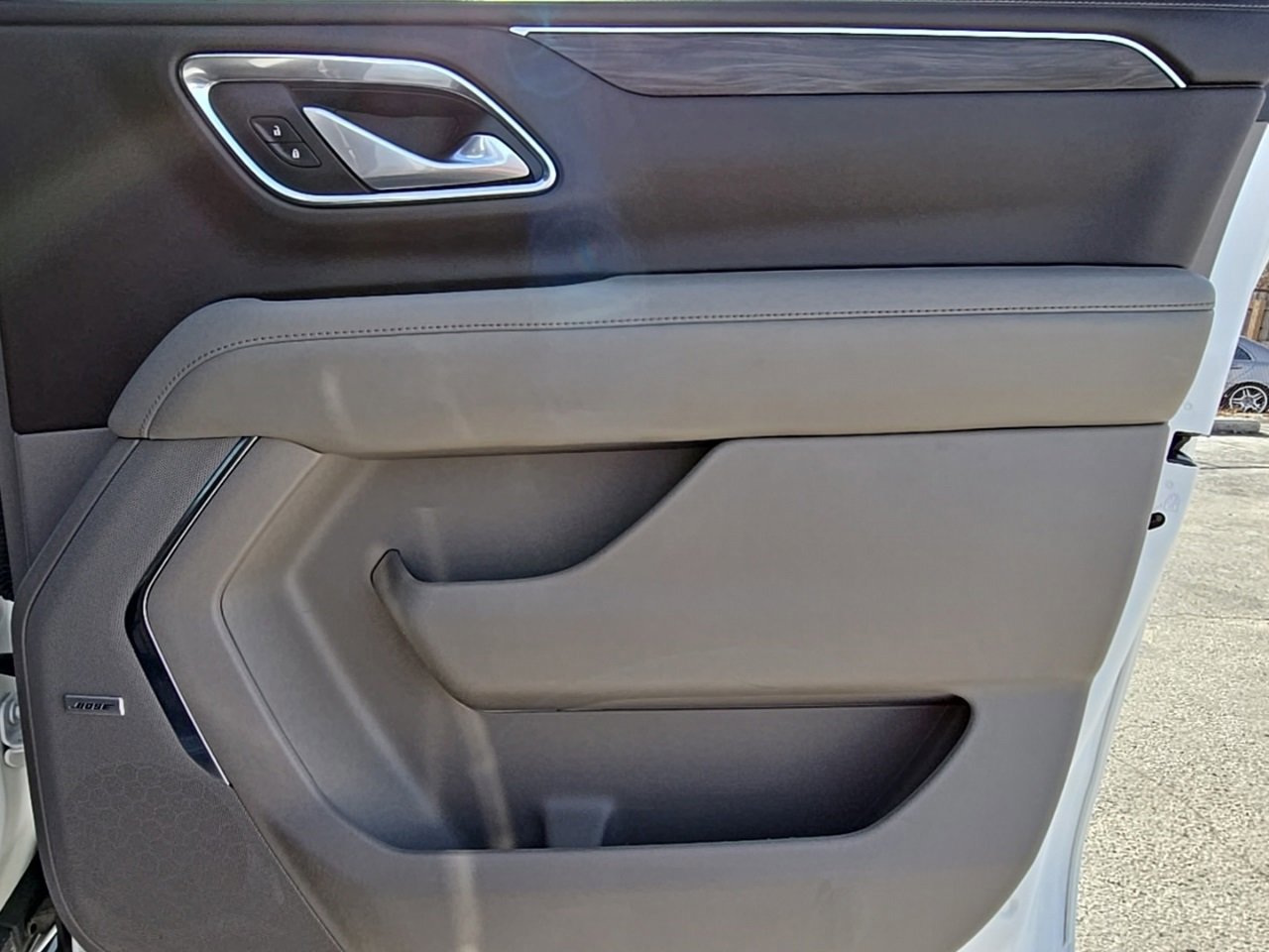 Used 2022 Chevrolet Suburban LT w/ Luxury Package image 39