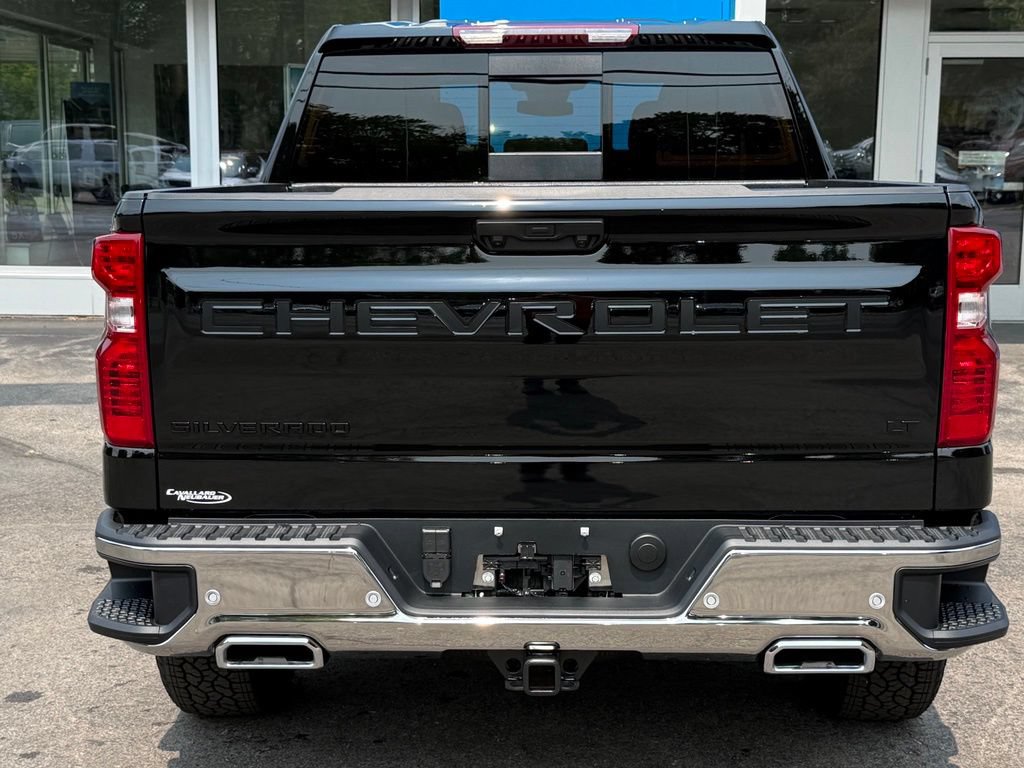 New 2026 Chevrolet Silverado 1500 LT w/ Z71 Off-Road Package AWD/4WD image 6