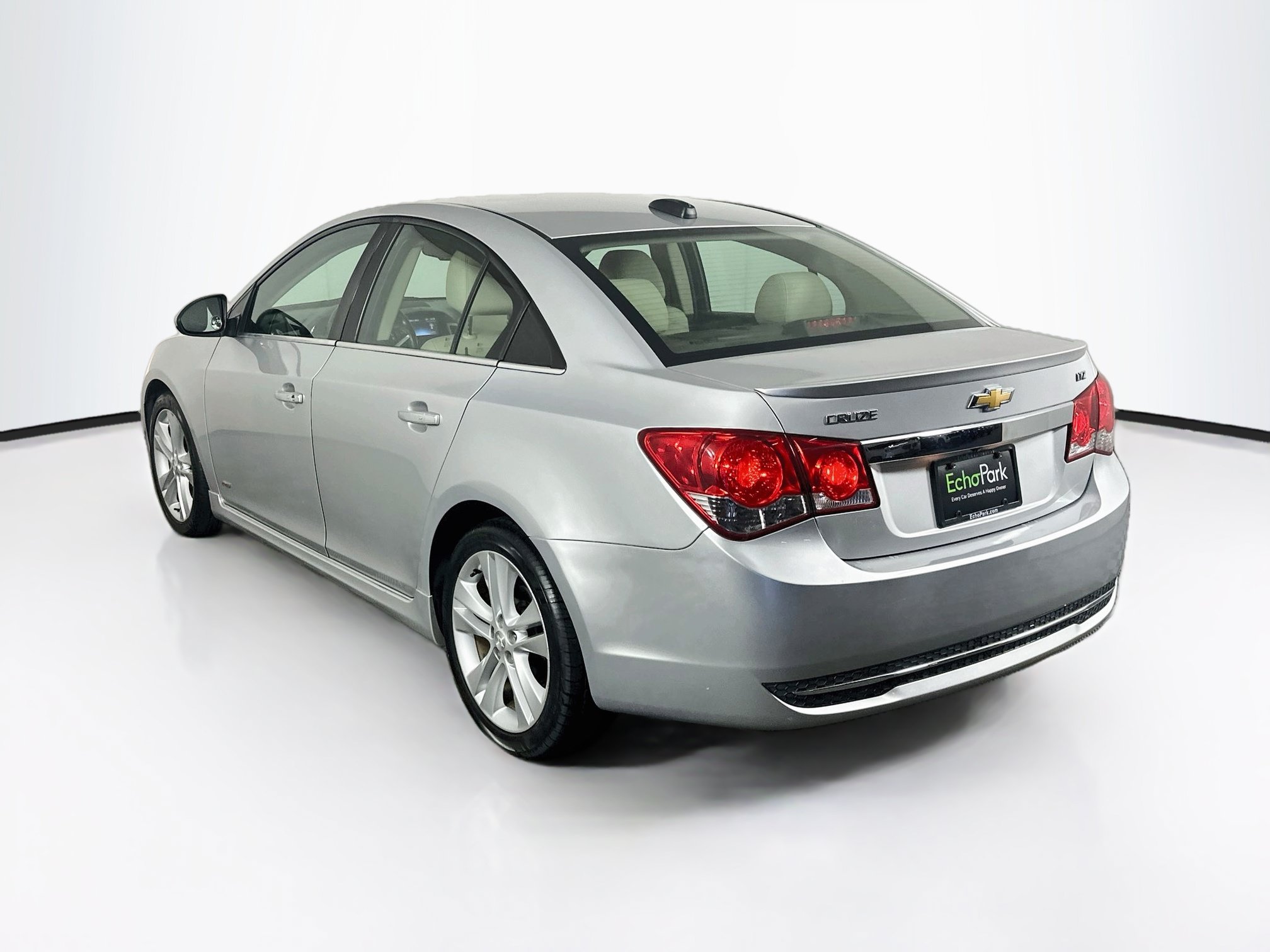 Used 2015 Chevrolet Cruze LTZ w/ Sun, Sound and Sport Package FWD image 5
