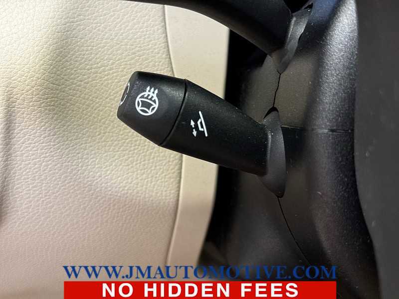 Used 2021 Mercedes-Benz GLC 300 4MATIC image 42