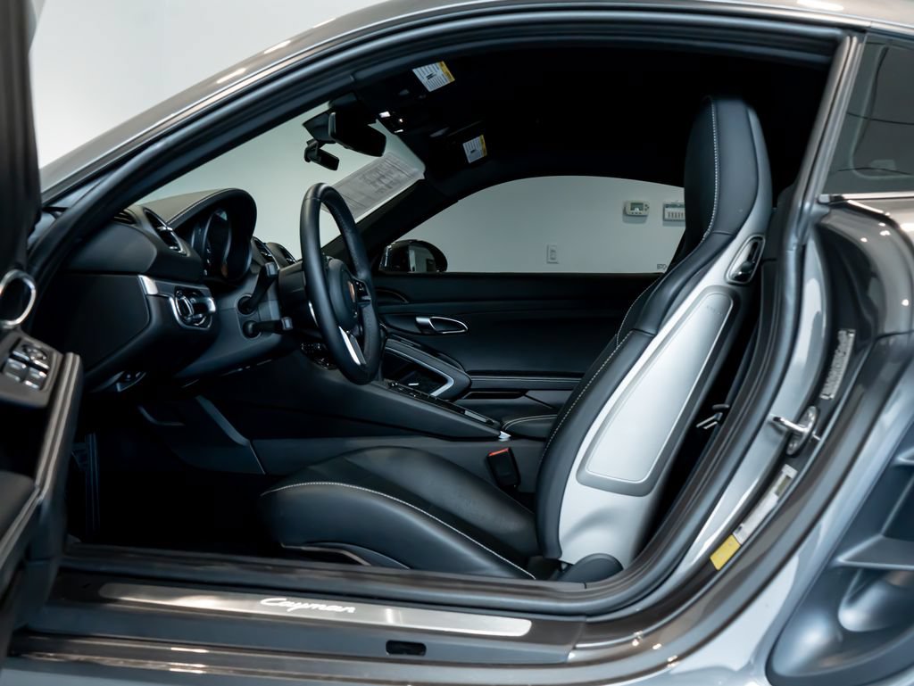 Certified 2025 Porsche 718 Cayman RWD image 5