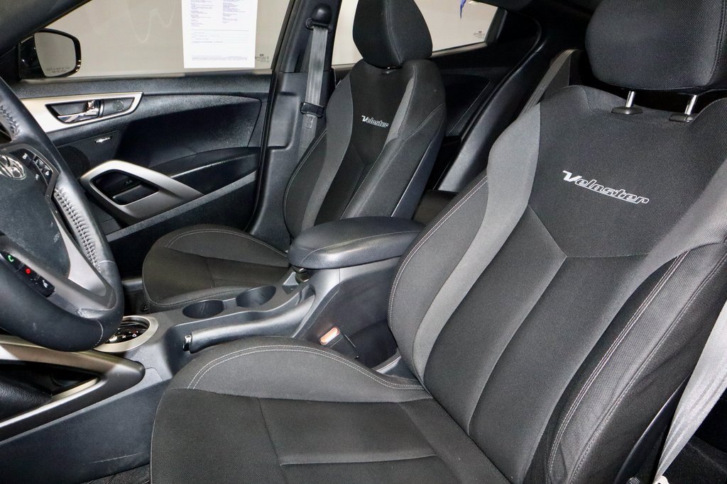Used 2017 Hyundai Veloster Value Edition image 22