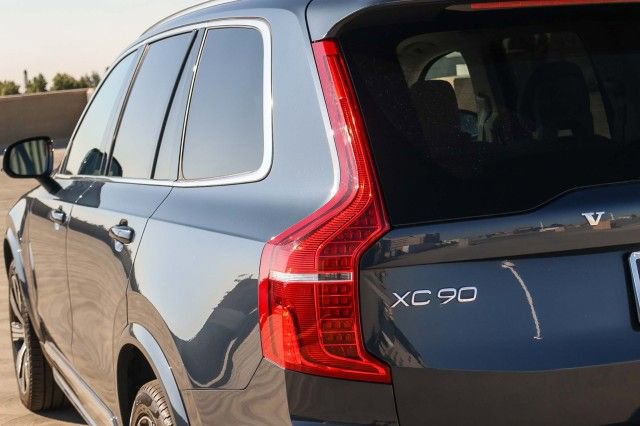 Used 2024 Volvo XC90 T8 Plus w/ Protection Package Premier image 8