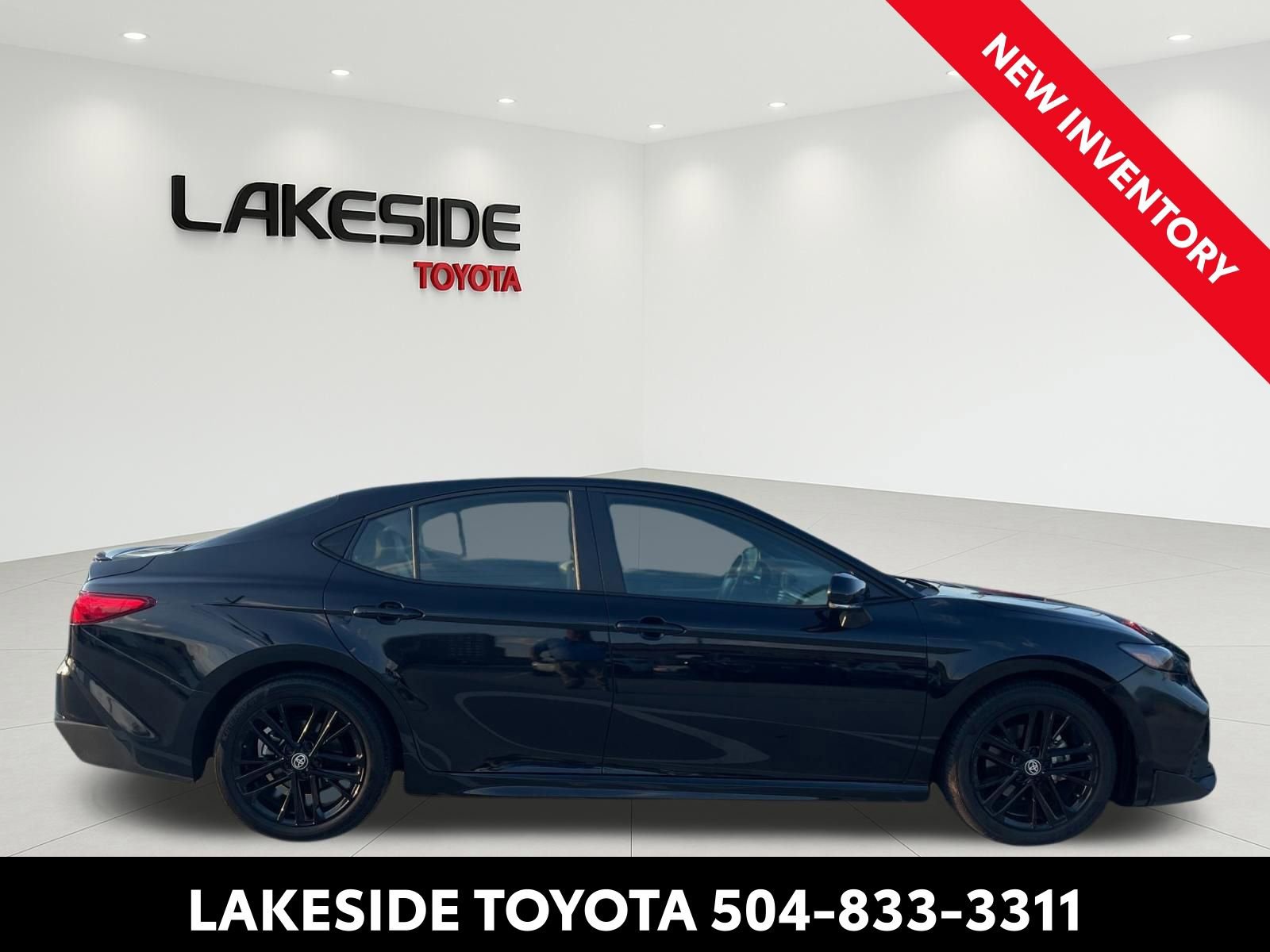 Certified 2025 Toyota Camry SE image 9