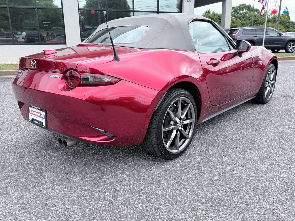Used 2021 MAZDA MX-5 Miata Grand Touring RWD image 8