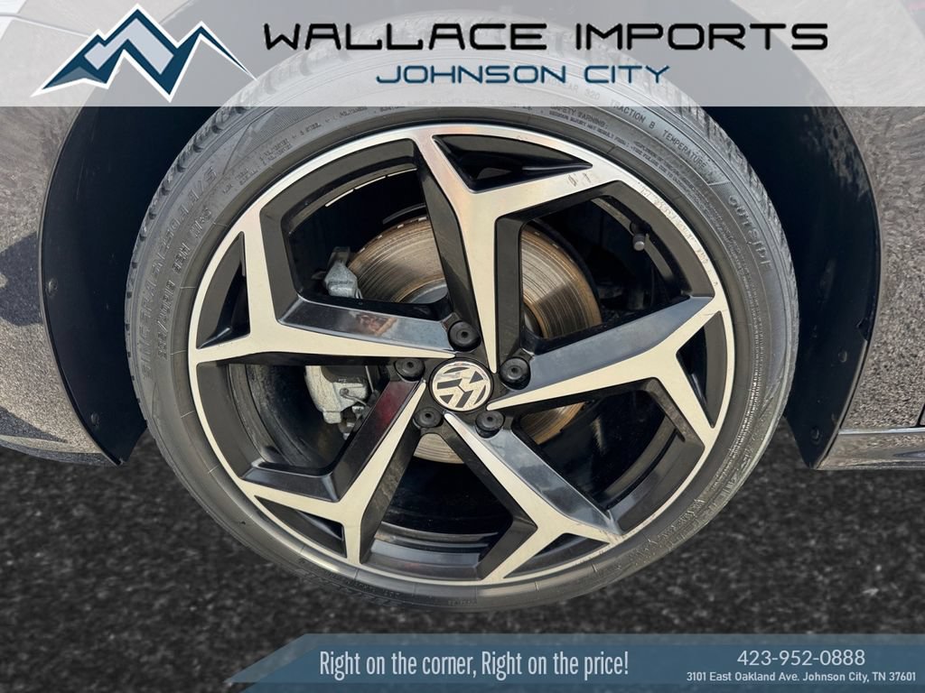 Used 2020 Volkswagen Passat 2.0T R-Line FWD image 9