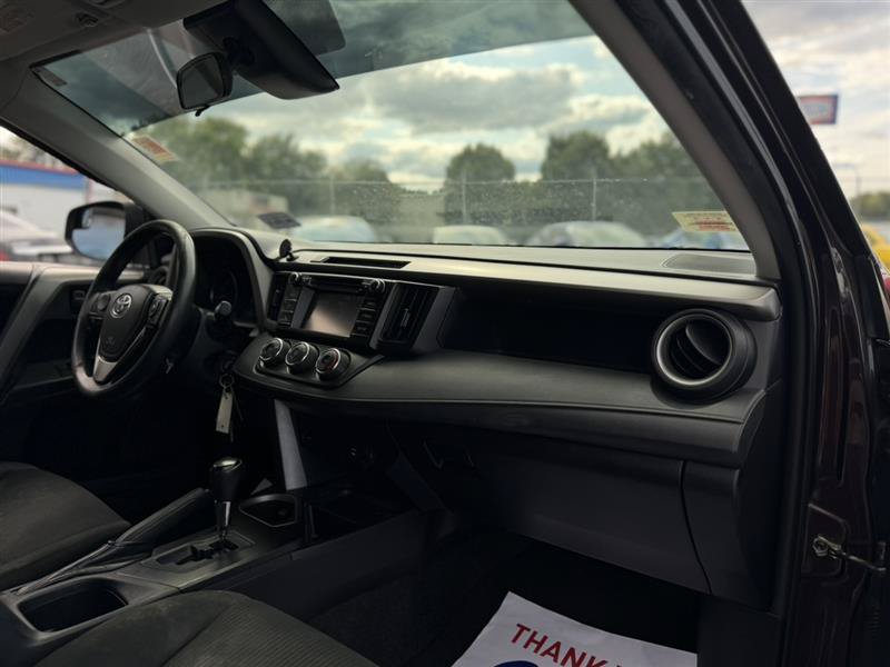 Used 2017 Toyota RAV4 LE w/ Carpet Mat Package AWD/4WD image 17