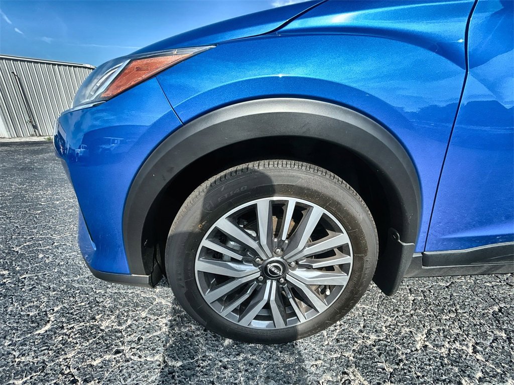 Used 2024 Nissan Kicks SV image 16