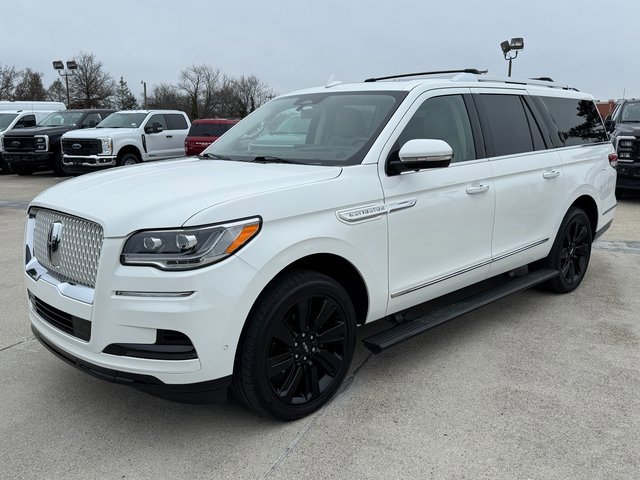 Used 2022 Lincoln Navigator L Reserve image 12