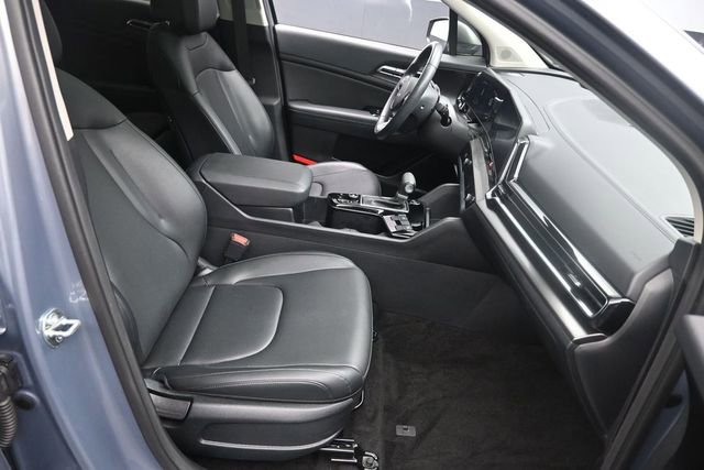 Used 2025 Kia Sportage EX w/ Premium Package FWD image 29