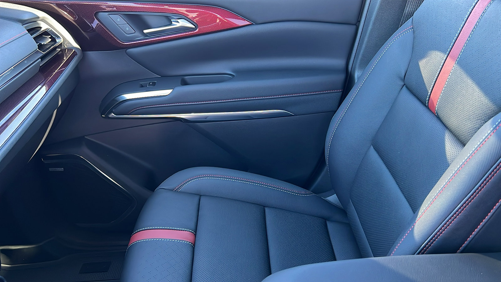 New 2026 Chevrolet Traverse RS w/ LPO, Floor Liner Package image 22