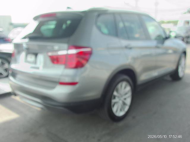 Used 2017 BMW X3 xDrive28i AWD/4WD image 3