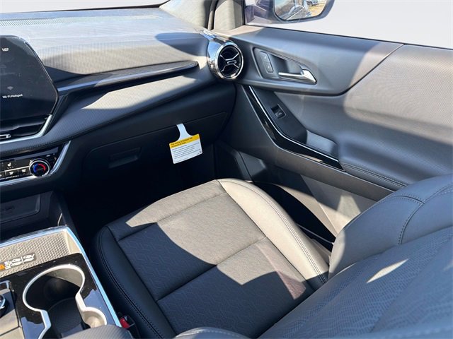 New 2026 Chevrolet Equinox LT w/ Convenience Package II image 17